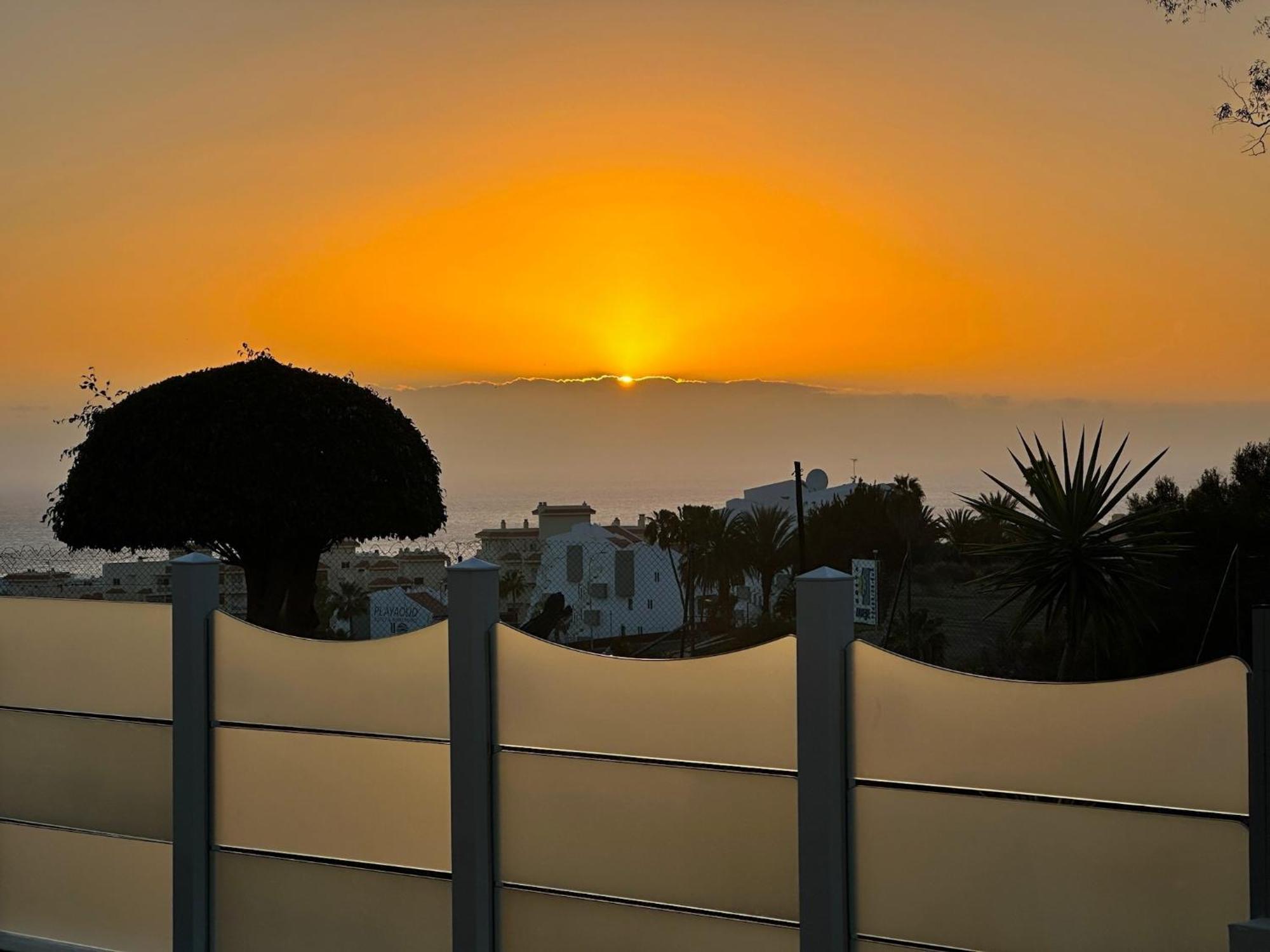 Apartament Relaxing Ocean View, Spacious Art With Large Terrace, Near Beaches